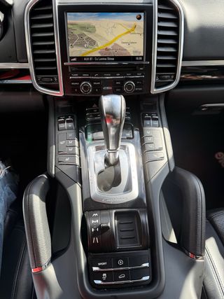 Porsche Cayenne 2012