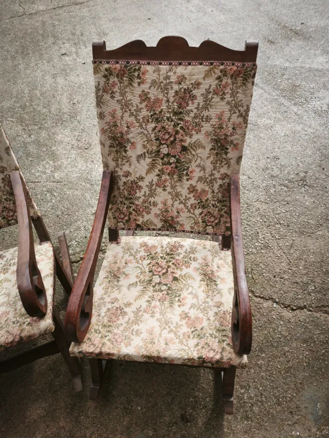 2 Mecedoras Antiguas Tapizadas