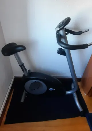 Bicicleta Estática Negra