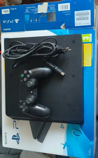 PS4 Slim 500GB Negra + Mando