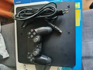 PS4 Slim 500GB Negra + Mando