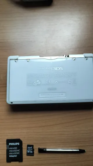 Nintendo 3DS White + accessori