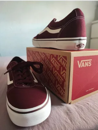 Zapatillas Vans granates talla 39
