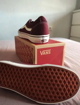 Zapatillas Vans granates talla 39