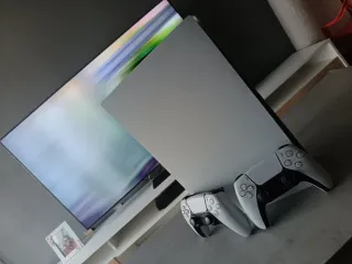 Consola PS5 + 3 Mandos uno Rosa 