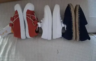 T.26 Lote 3pares zapatos/ Zapatillas Niño
