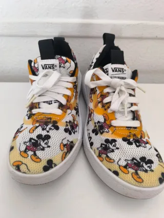 Zapatillas Vans ultrarange Disney Mickey está sin 