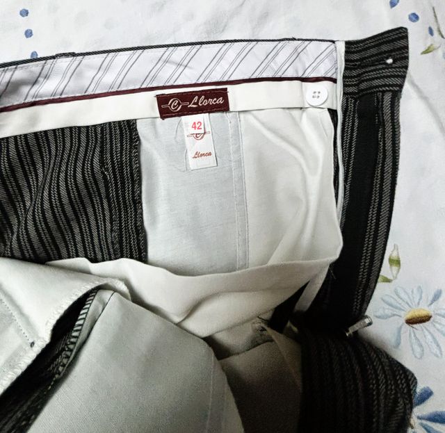 Traje de Saragüell Fallero Dorado y Rojo Vino