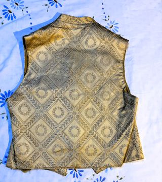 Traje de Saragüell Fallero Dorado y Rojo Vino