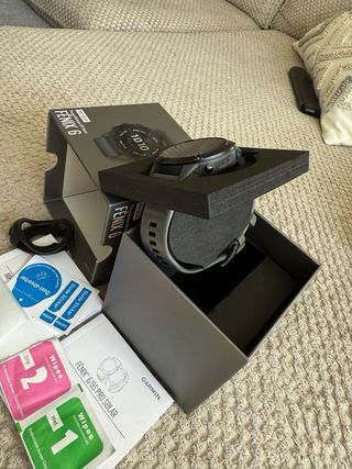 Garmin Fenix 6 Pro Solar, protector templado, caja