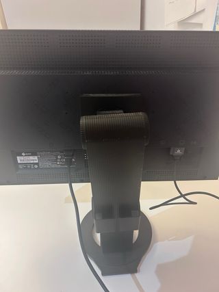 Pantalla de ordenador con 2 posiciones