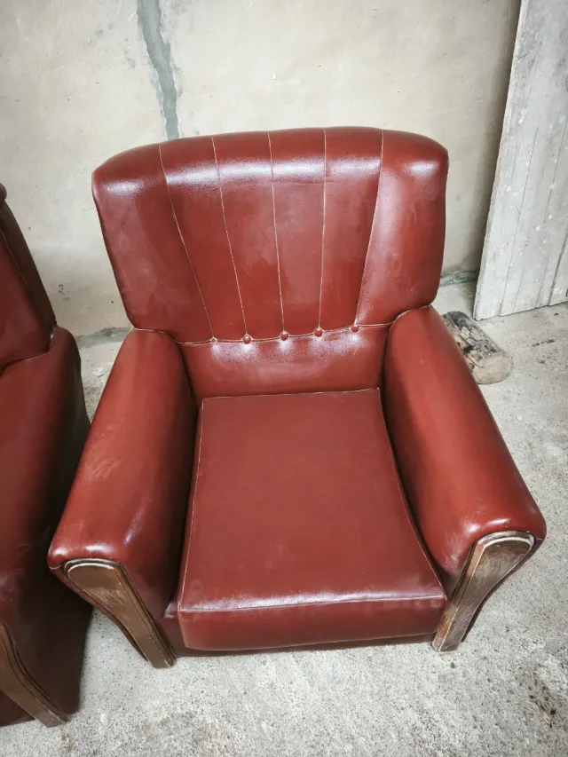 Sillones de piel marrones