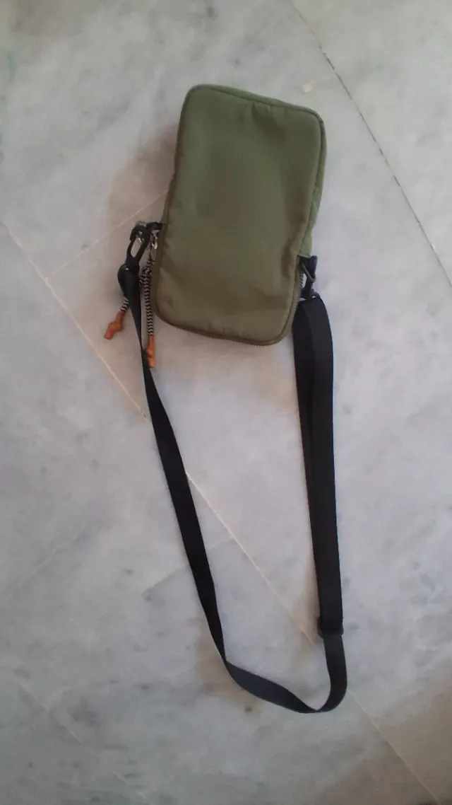 Bolso para móvil acolchado verde