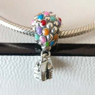 Charm Pandora globo up Disney