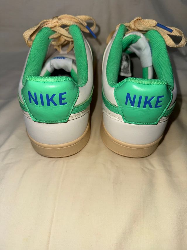 Nike Court Vision Low Verdes y Blancas