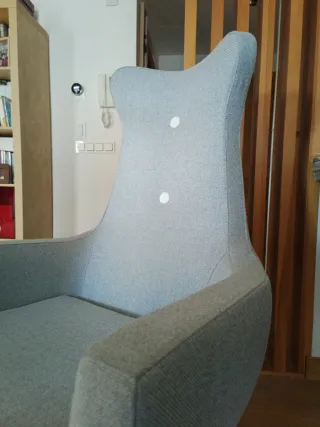 Butaca de diseño gris