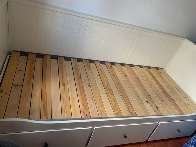 Cama Ikea. Hay que desmontar. recogida en ELBOSQUE