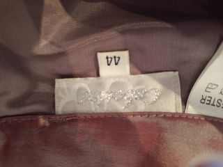 Vestido de fiesta tornasolado morado y rosa.