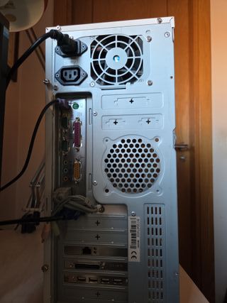 Ordenador antiguo Pentium 4 Windows XP