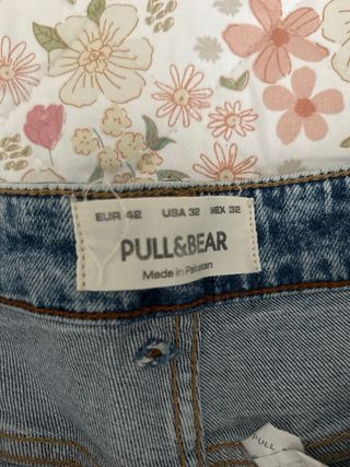 Vaqueros cortos blancos rotos