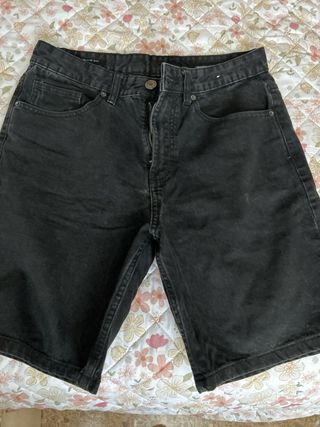 Vaqueros cortos blancos rotos