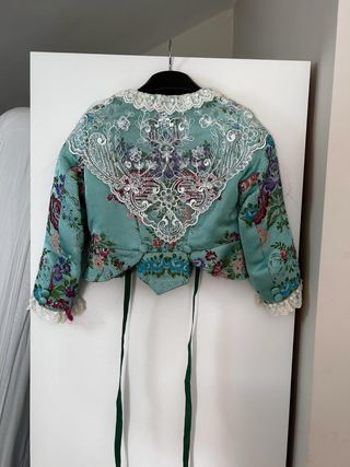 Trajes de Fallera , color agua marina y morado .