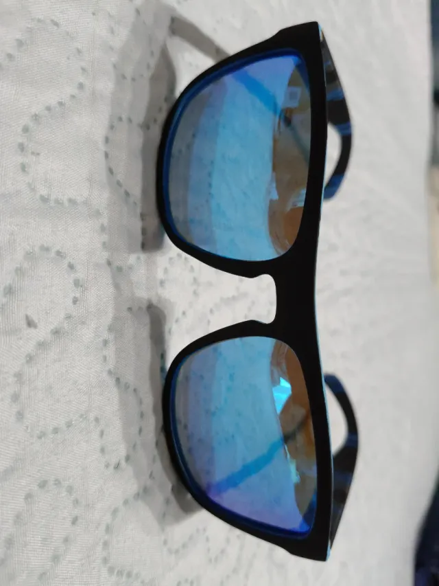 Gafas de sol polarizadas azules