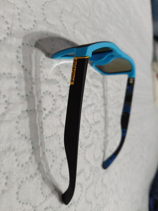 Gafas de sol polarizadas azules