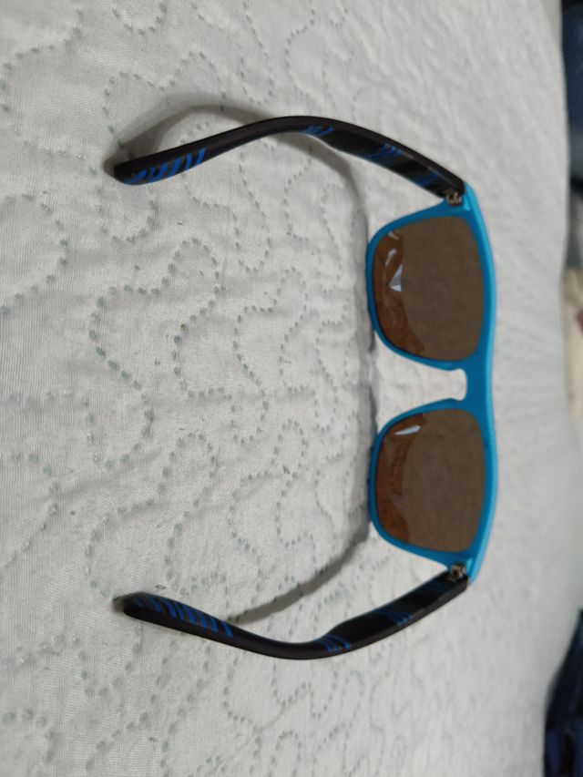Gafas de sol polarizadas azules
