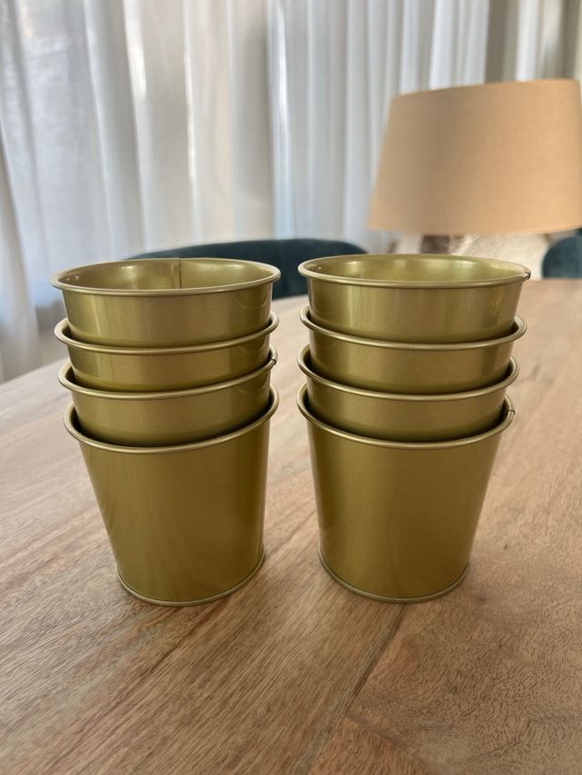 8 Maceteros dorado metálico 9cm