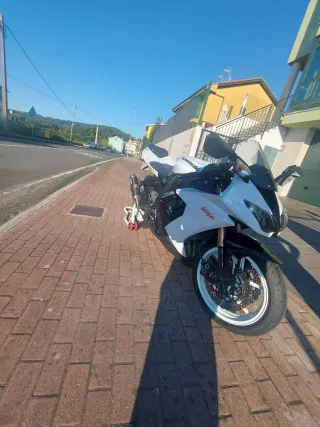 Kawasaki ZX-10R 2010