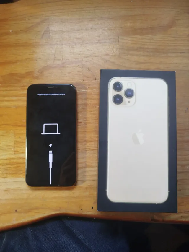 iPhone 11 Pro 256GB Dourado