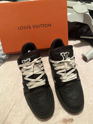 Zapatillas Louis Vuitton Negras y Blancas