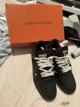 Zapatillas Louis Vuitton Negras y Blancas
