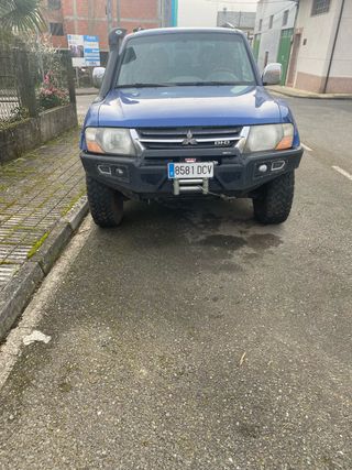 Mitsubishi Montero 2002