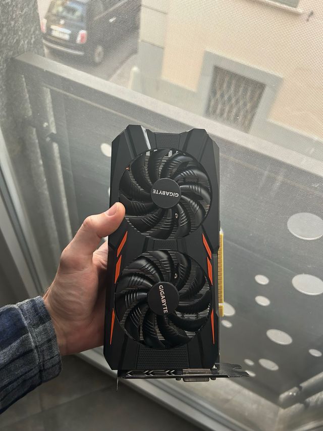 Gigabyte GTX 1050 Ti Scheda Video