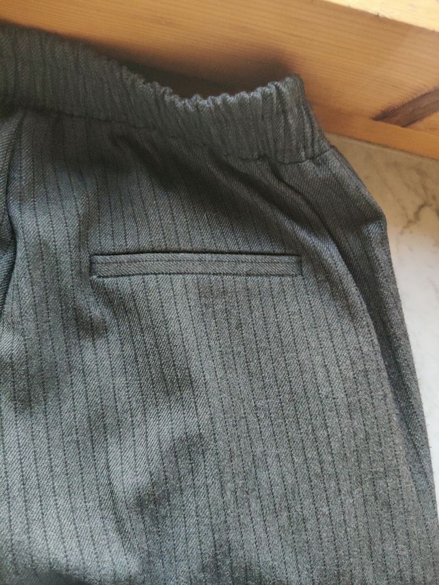 Pantaloni Bershka grigio taglia S
