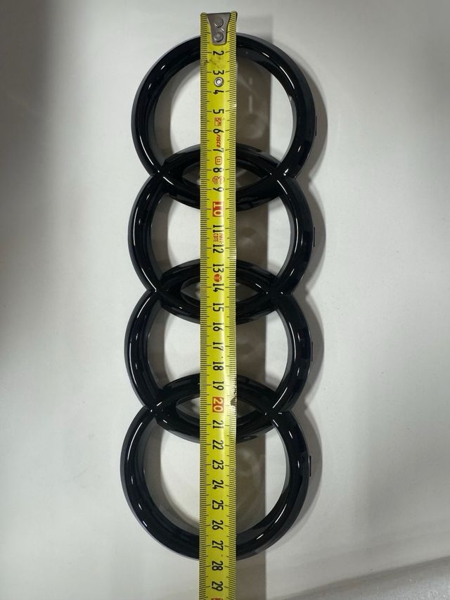 Aros Logo Audi Negro Brillante 28 cm