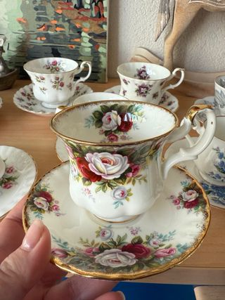 Tazas y platillos Royal Albert