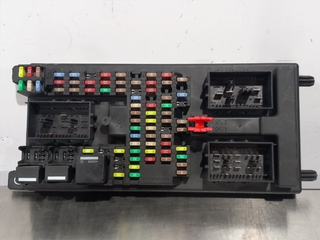 CAJA RELES / FUSIBLES LAND ROVER RANGE ROVER (LM)
