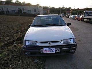 Despiece RENAULT 19 Color BLANCO 4-1390 HATCHBACK