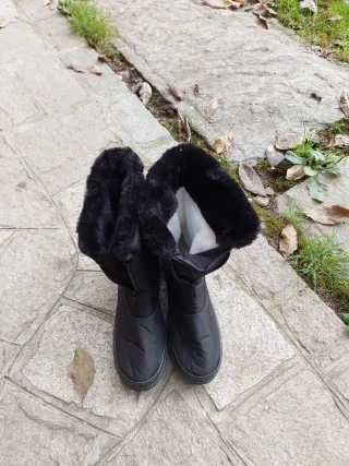 Stivali da neve neri con pelliccia