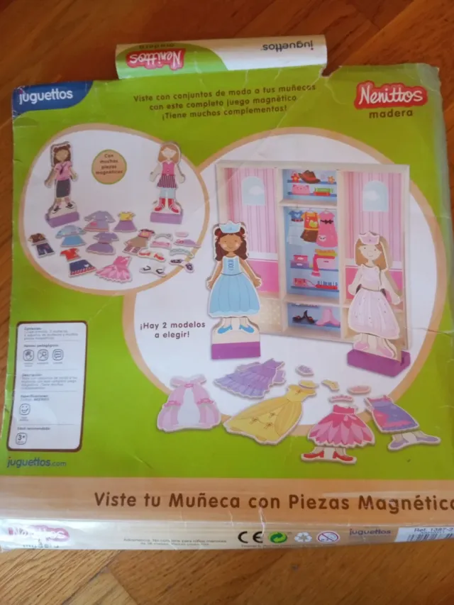 Juego Muñecas con vestidos magnéticos