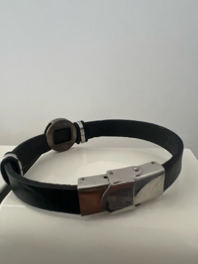 Pulsera de cuero negra símbolo cruz celta