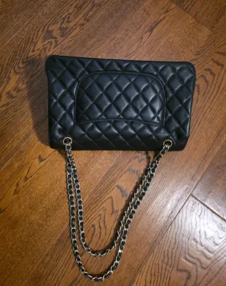 Iconica borsa Chanel matelassè