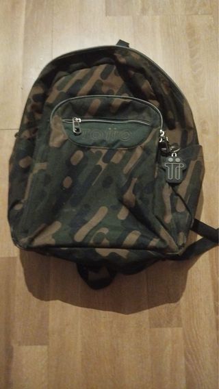 Mochila Totto Estampado Militar