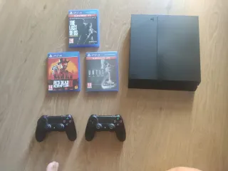PS4 (PlayStation 4) Negra + 3 Juegos
