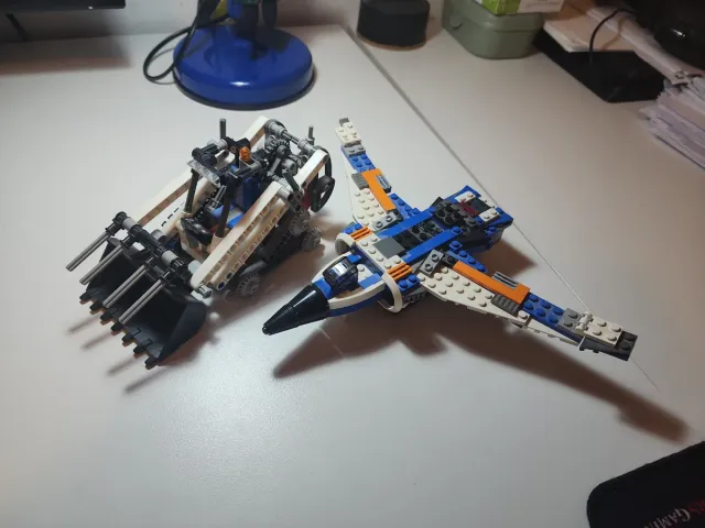 Pack Lego Avión y Excavadora