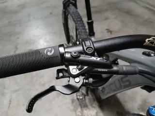 Bicicleta de montaña  eléctrica Focus JAM2 7.9