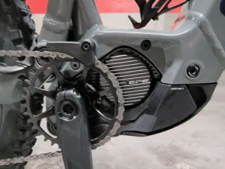 Bicicleta de montaña  eléctrica Focus JAM2 7.9